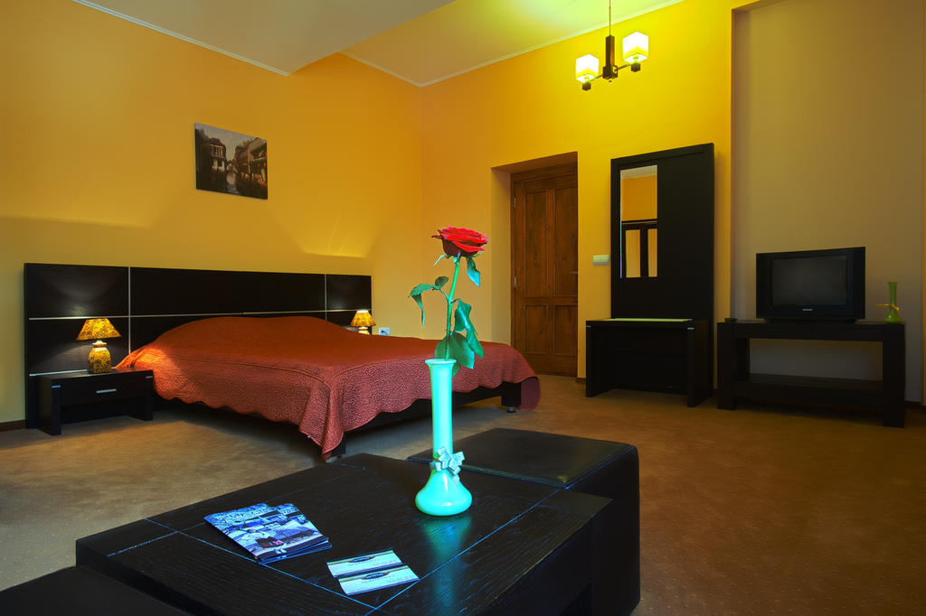 Casa Preturii Hotel Tîrgu Lăpuş Kamer foto